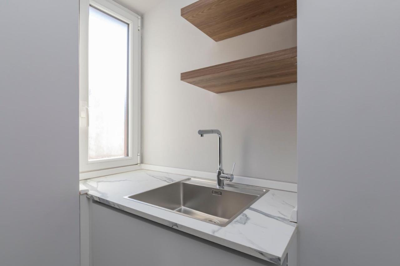 Luxury Apartment In Downtown - Curtatone 4 Milan Exterior photo